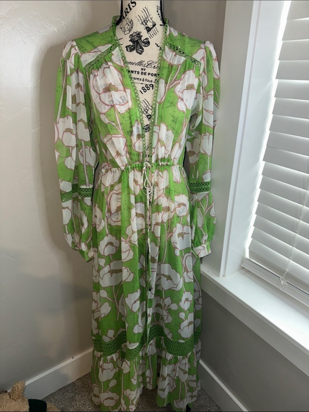 Ted Baker Lime Green and White Floral high low poppy print Maxi Coverup. size M